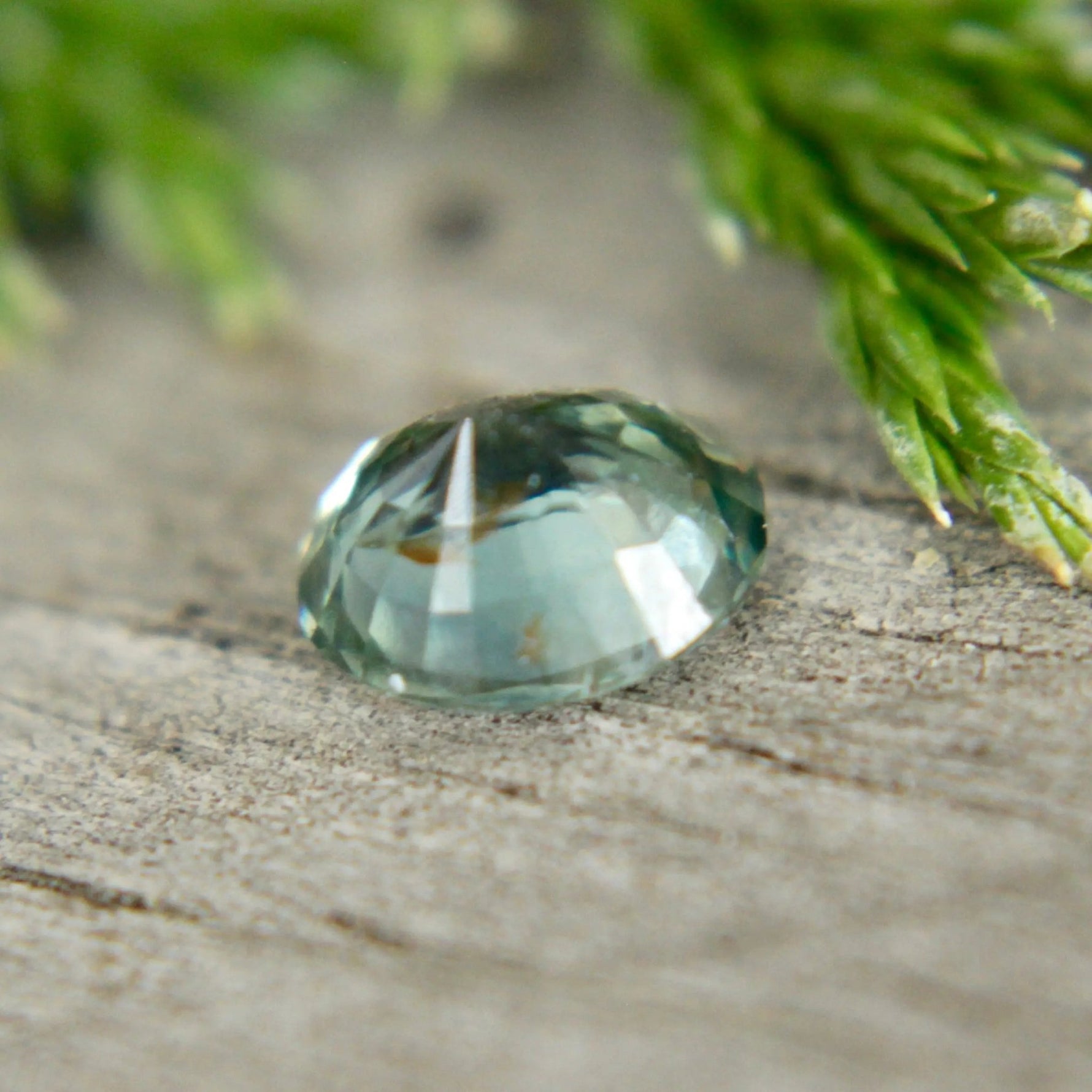 Natural Green Sapphire - Sapphirepal