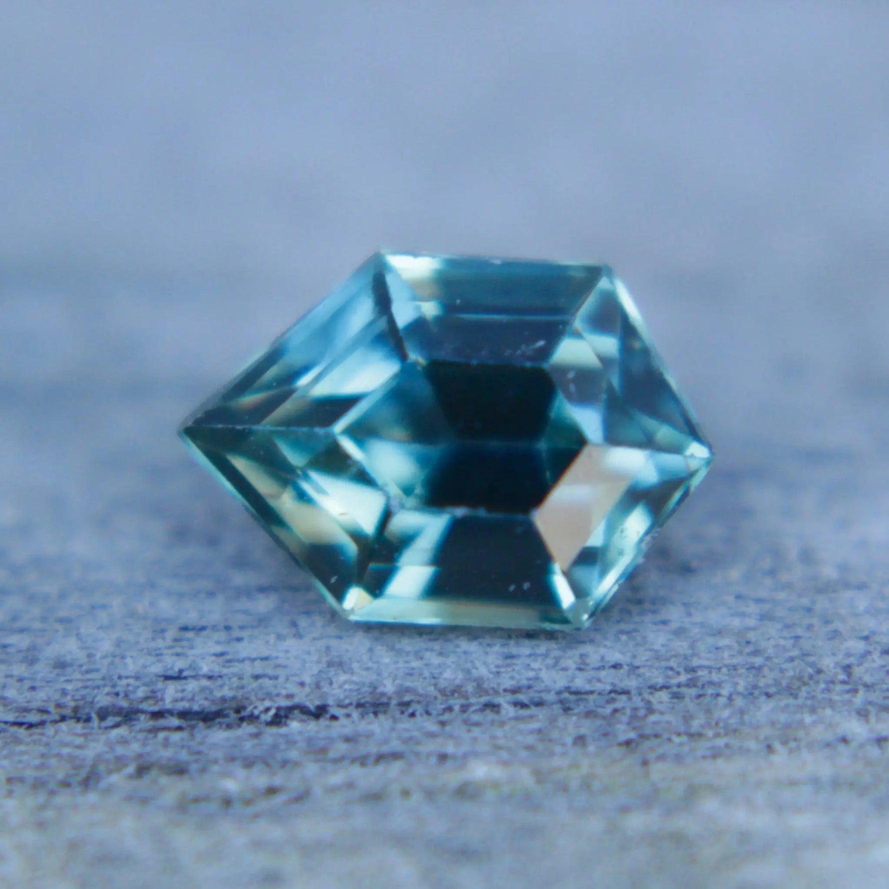 Natural Green Sapphire - Sapphirepal