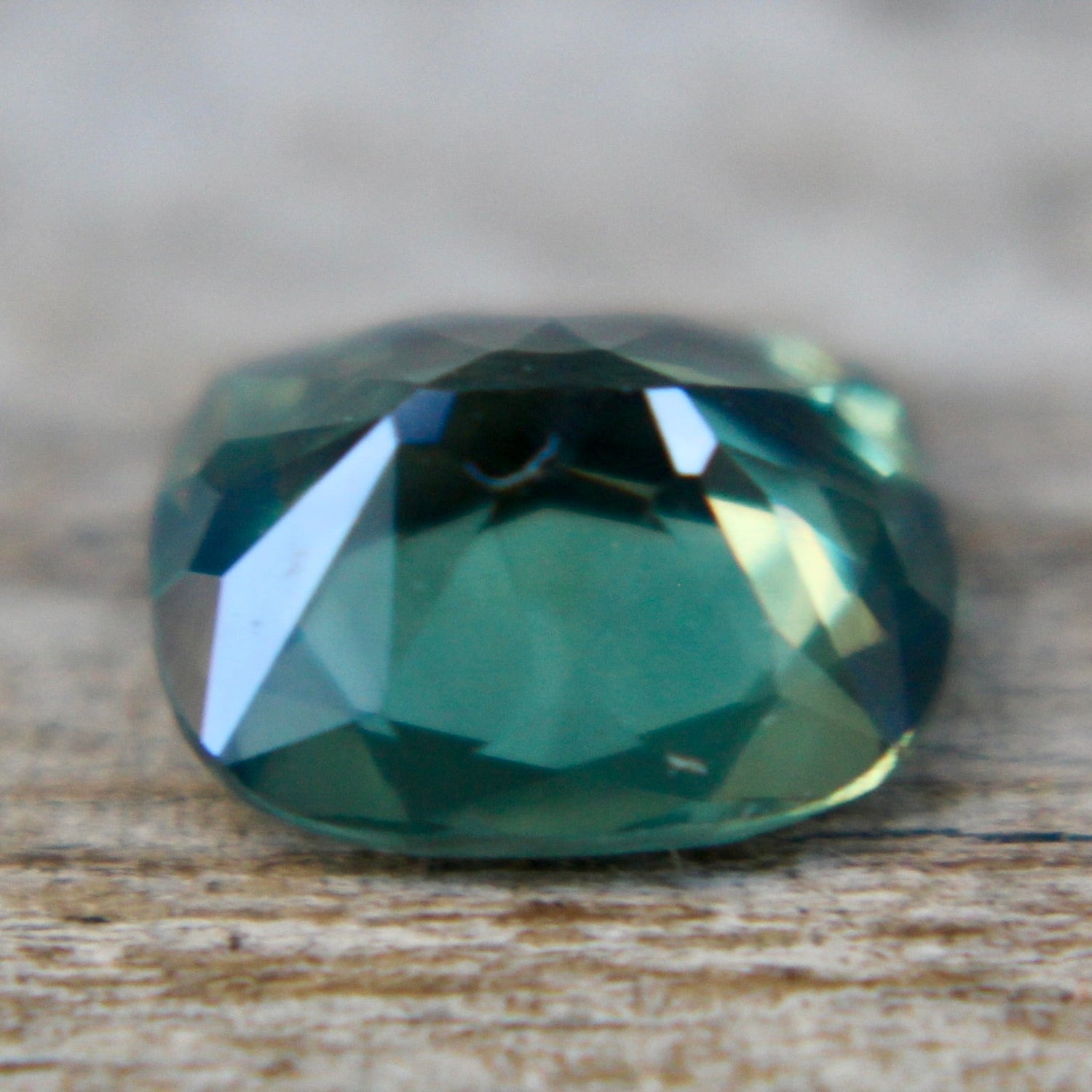 Natural Green Sapphire - Sapphirepal