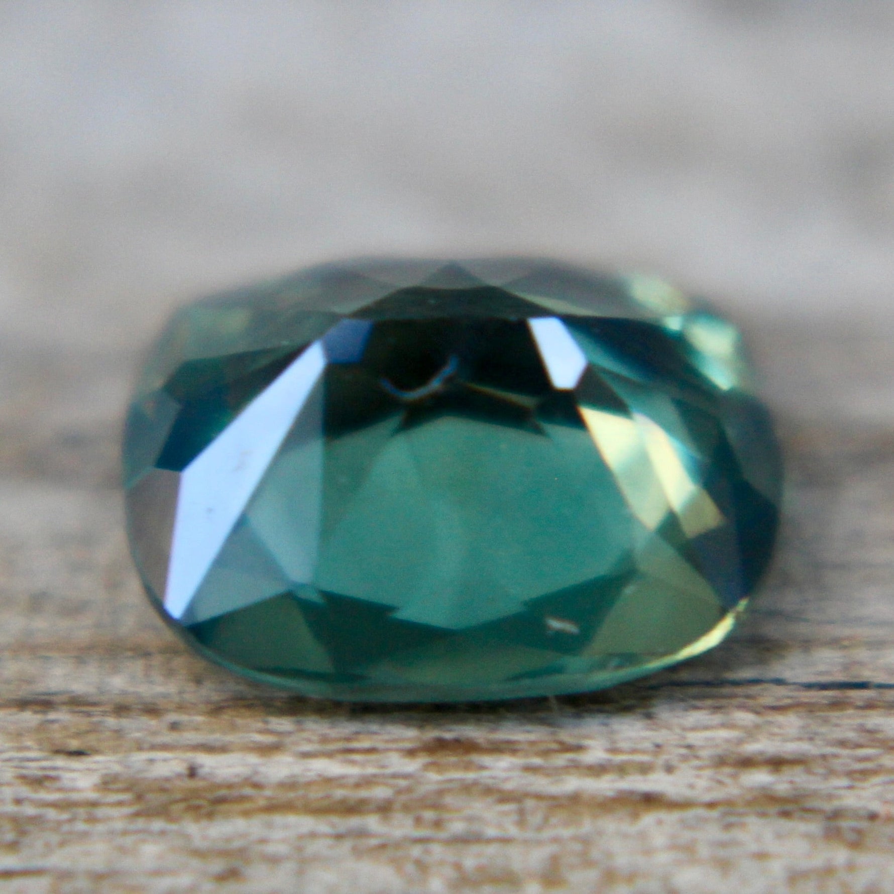 Natural Green Sapphire - Sapphirepal