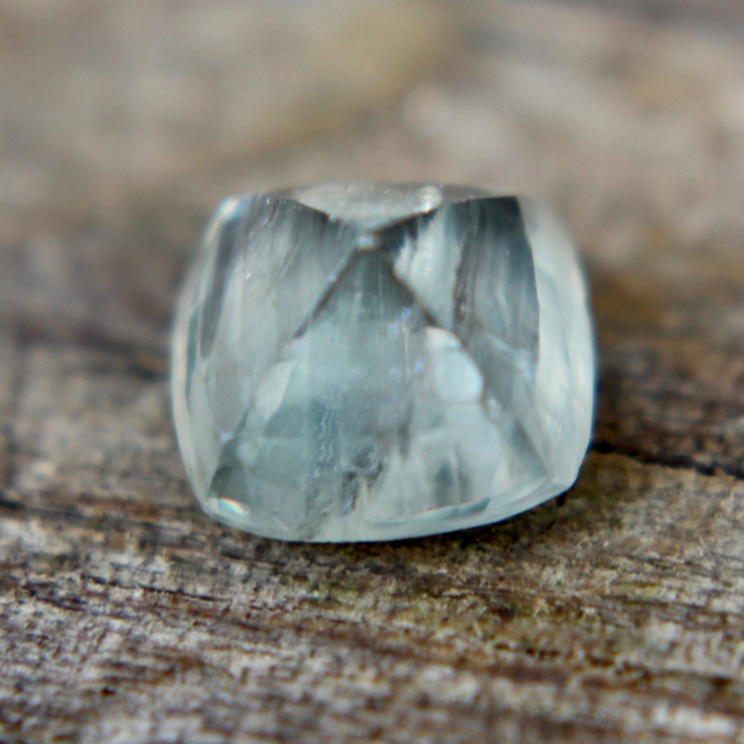 Natural Green Sapphire - Sapphirepal