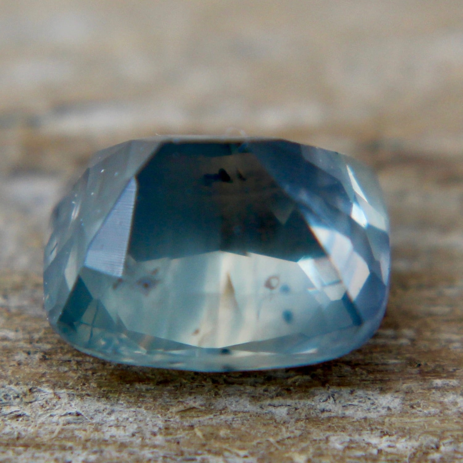 Natural Green Sapphire - Sapphirepal