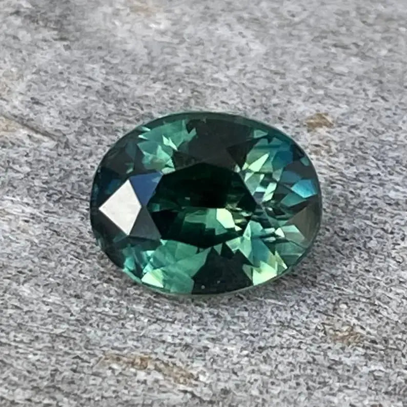 Natural Green Sapphire - Sapphirepal