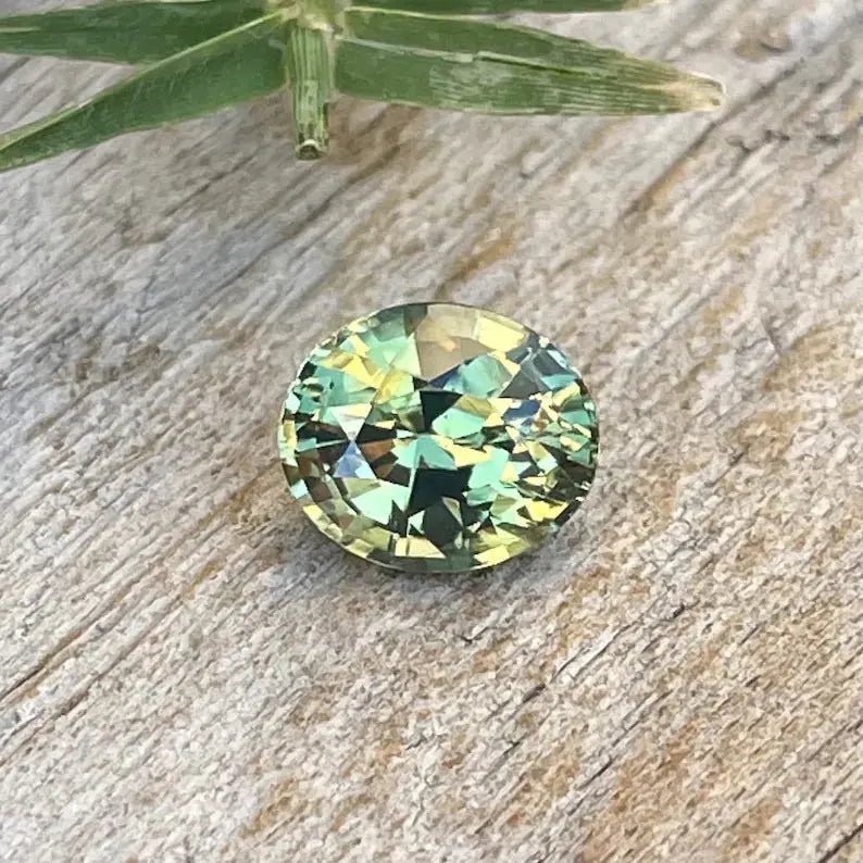 Natural Green Sapphire - Sapphirepal