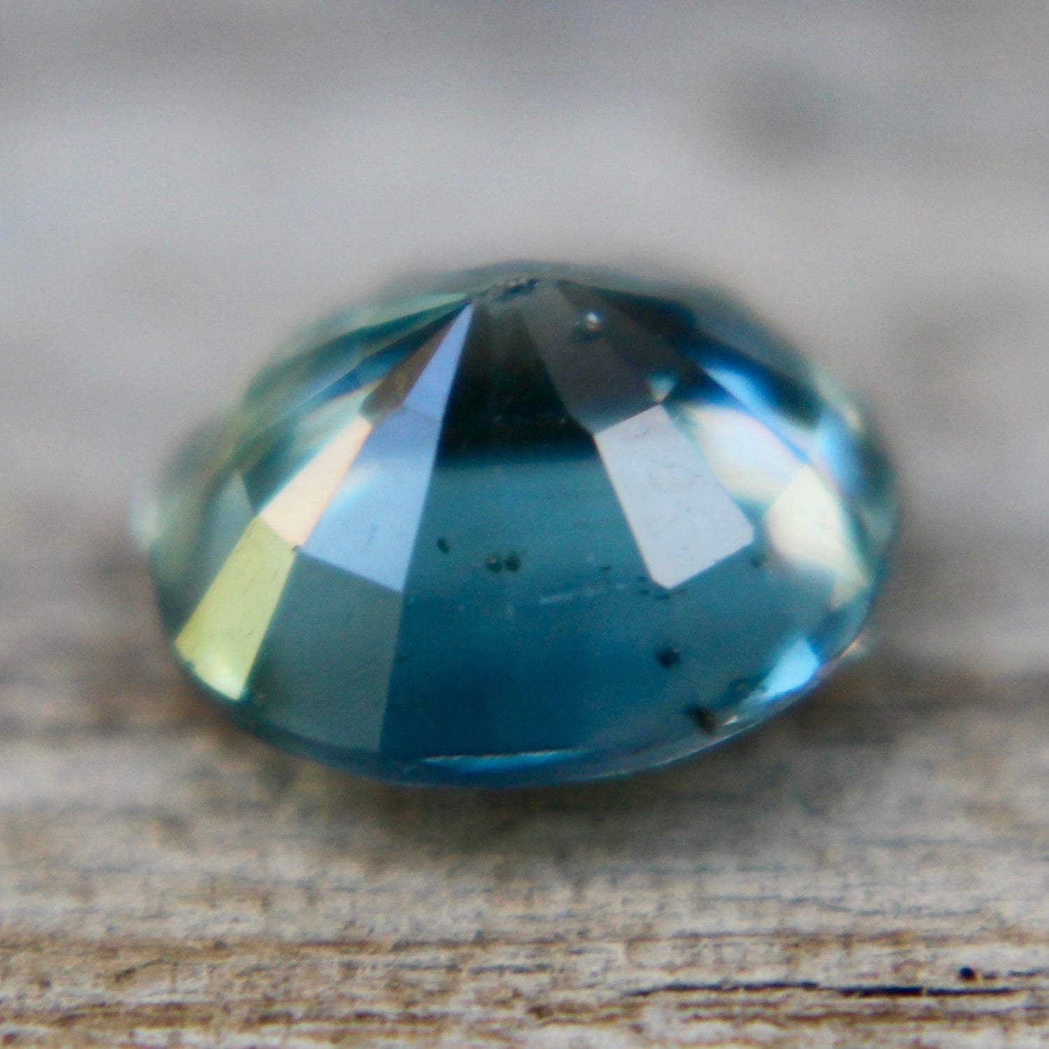 Natural Green Sapphire - Sapphirepal