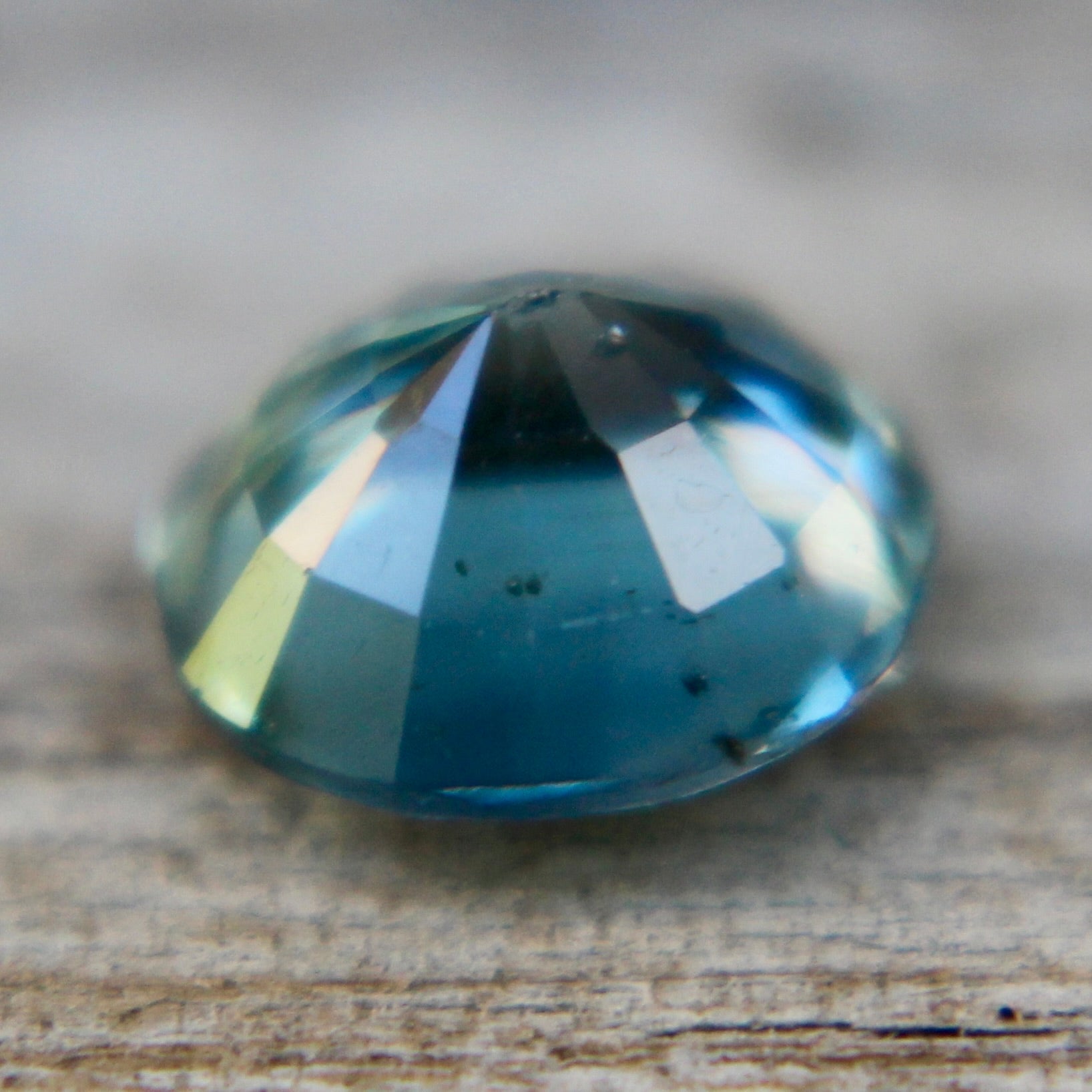 Natural Green Sapphire - Sapphirepal