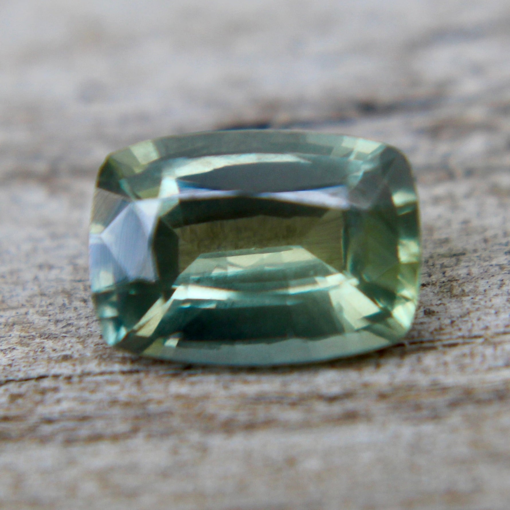 Natural Green Sapphire - Sapphirepal