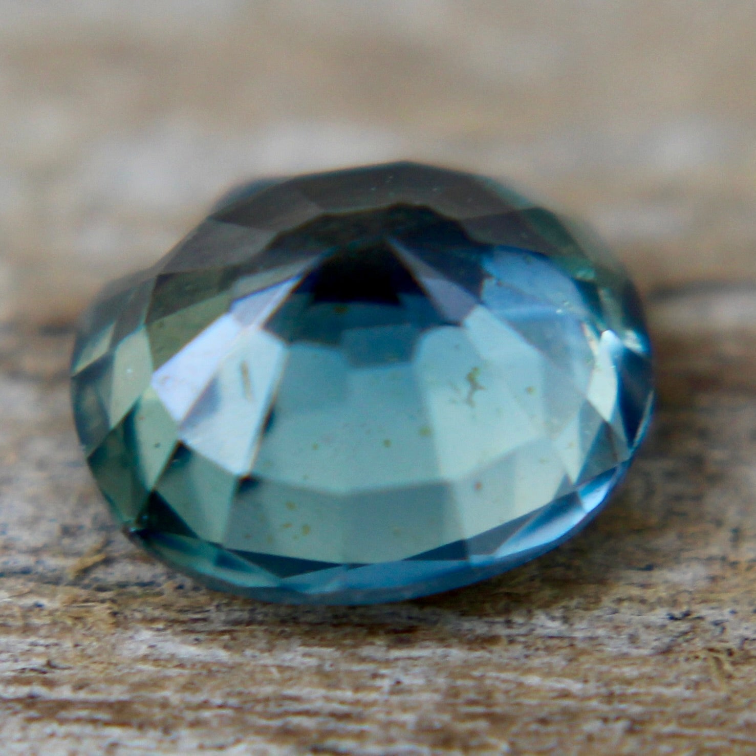 Natural Green Sapphire - Sapphirepal