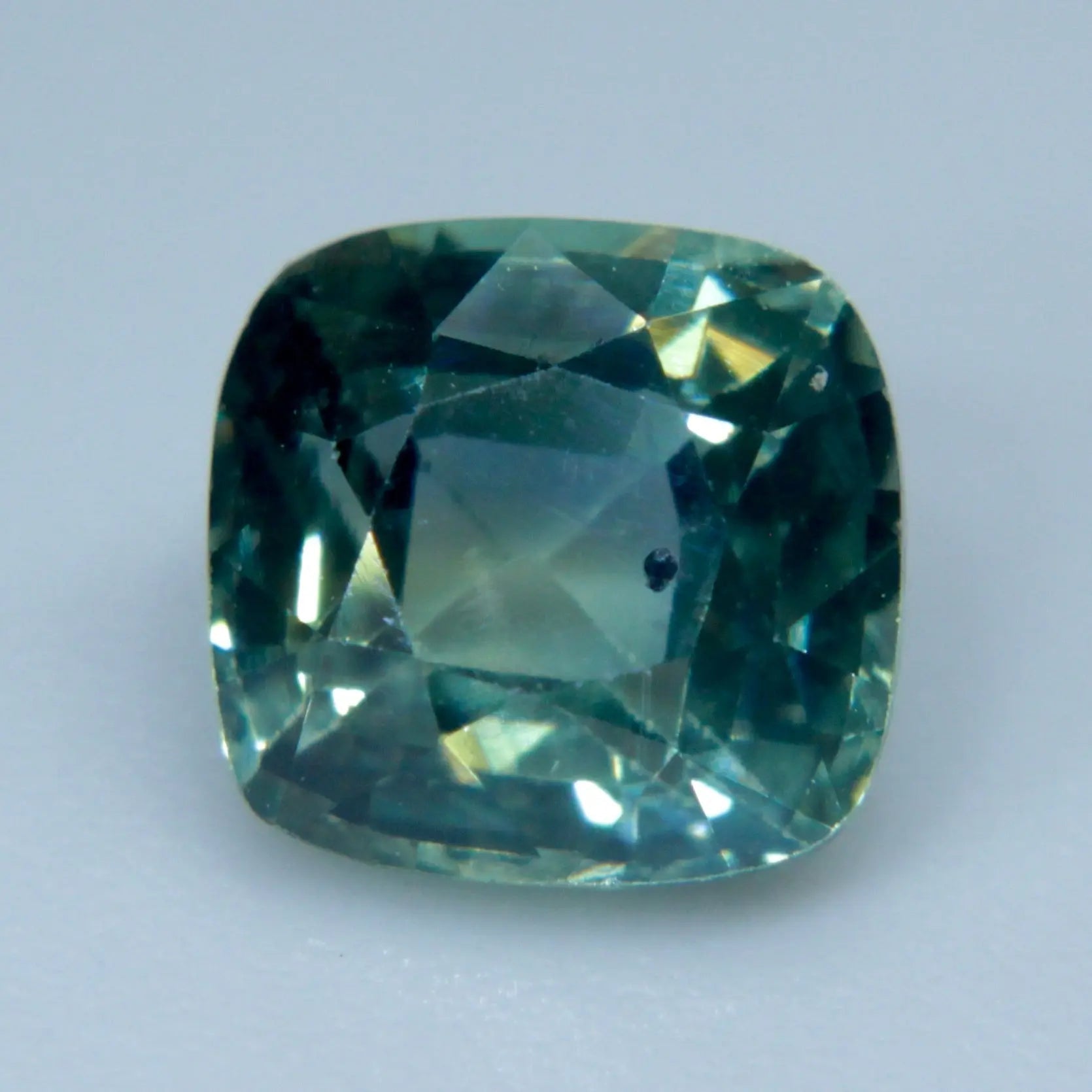 Natural Green Sapphire - Sapphirepal