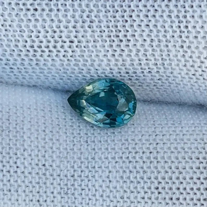 Natural Green Sapphire - Sapphirepal