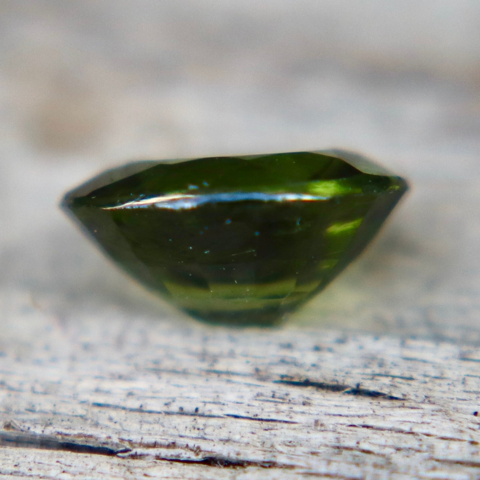 Natural Green Zircon | 1.05 Carat | Oval Cut | Ceylon Unheated Gemstone - Sapphirepal