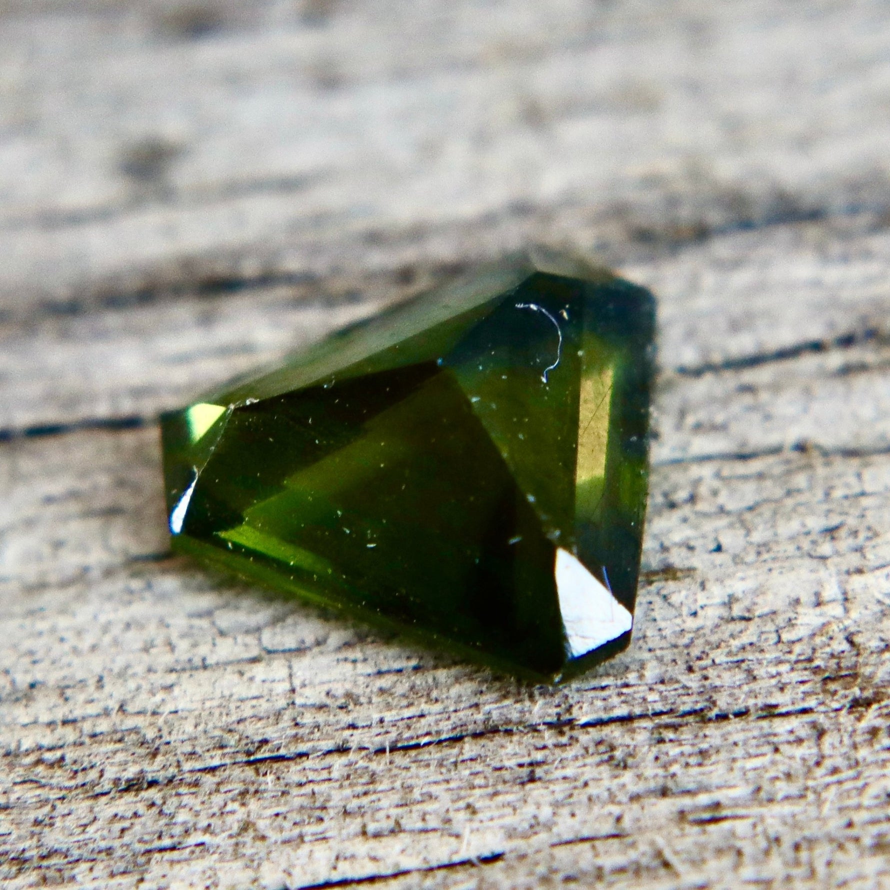 Natural Green Zircon | 1.16 Carat | Fancy Cut | Ceylon Origin | Untreated Earth Mined Gemstone - Sapphirepal