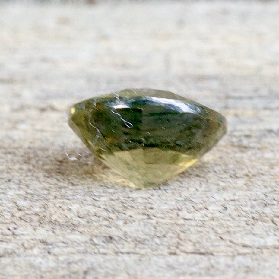 Natural Green Zircon – 1.22 Carat Round Cut from Ceylon - Sapphirepal