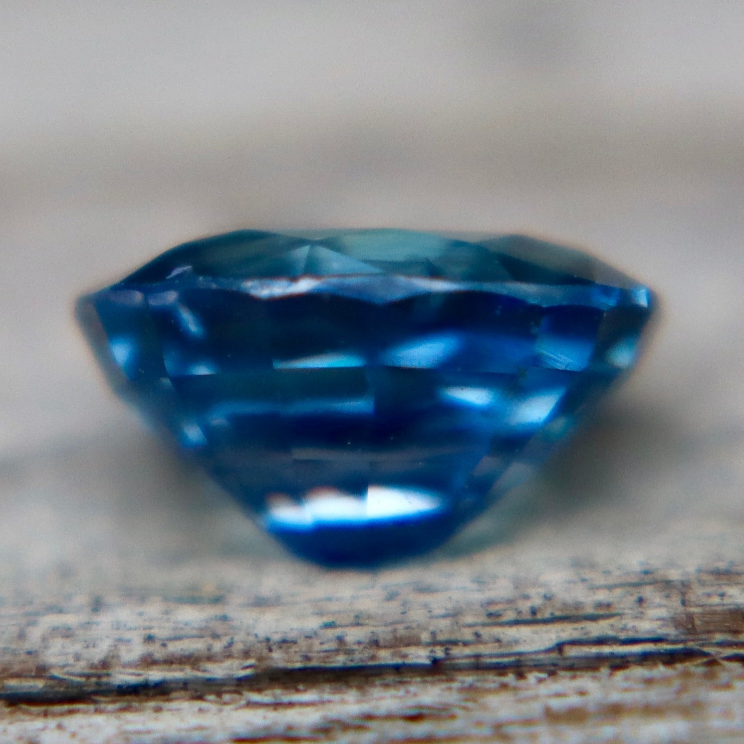 Natural Greenish Blue Sapphire 0.78ct (Madagascar) – Oval Cut VVS | Earth Sourced - Sapphirepal