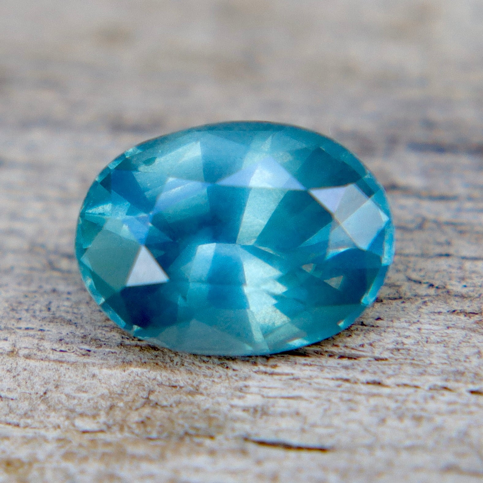 Natural Greenish Blue Sapphire (Oval Cut) 0.80 Carat — Eye - Clean Loose Sapphire - Sapphirepal