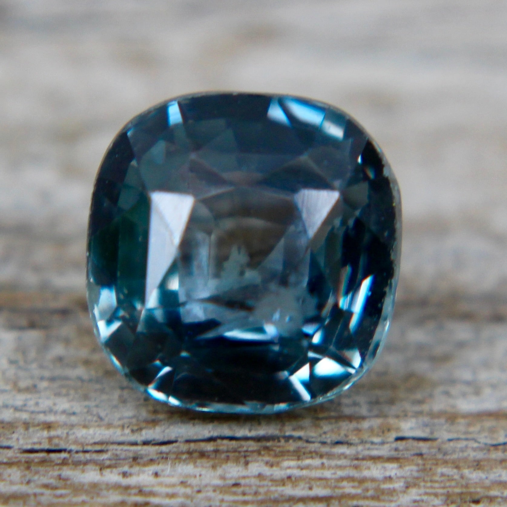 Natural Greenish Blue Sapphire - Sapphirepal