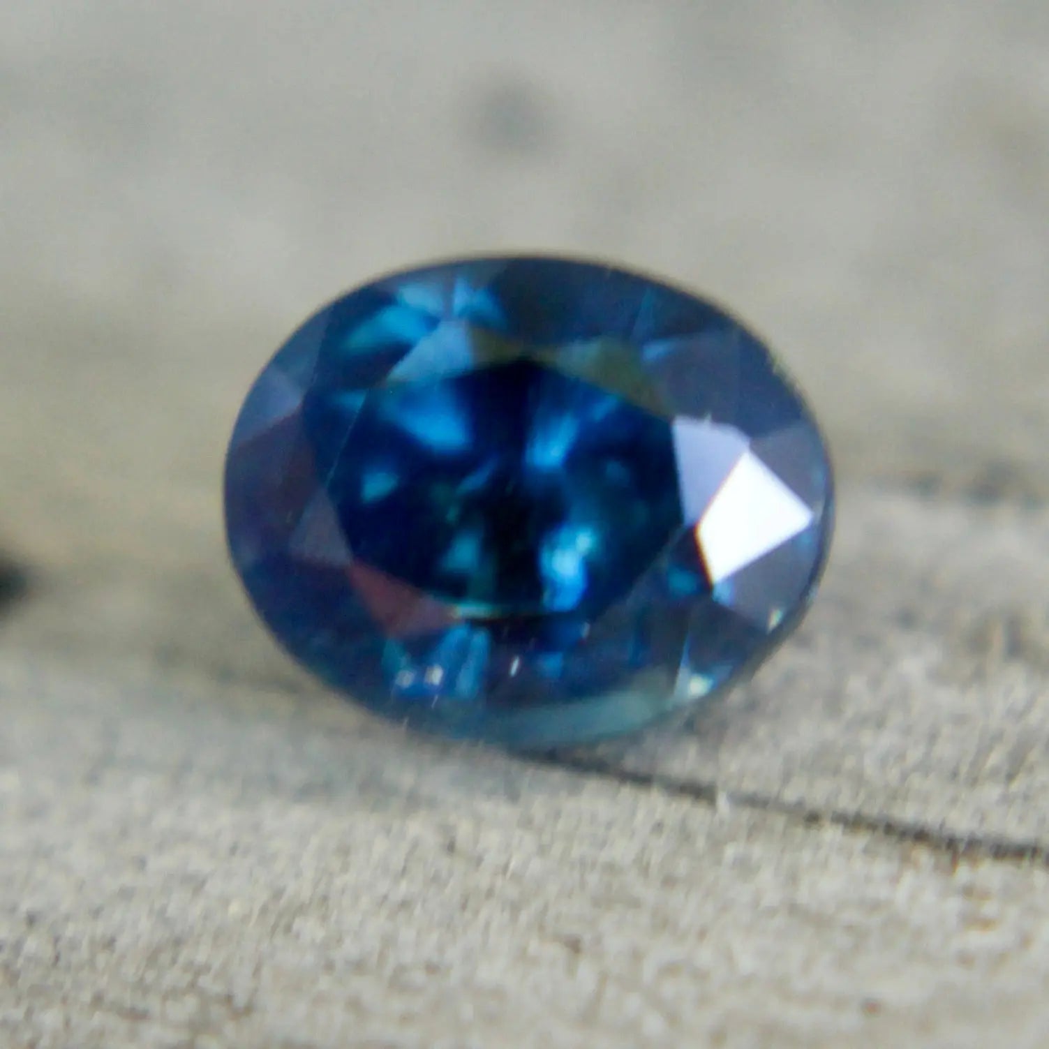 Natural Greenish Blue Sapphire - Sapphirepal