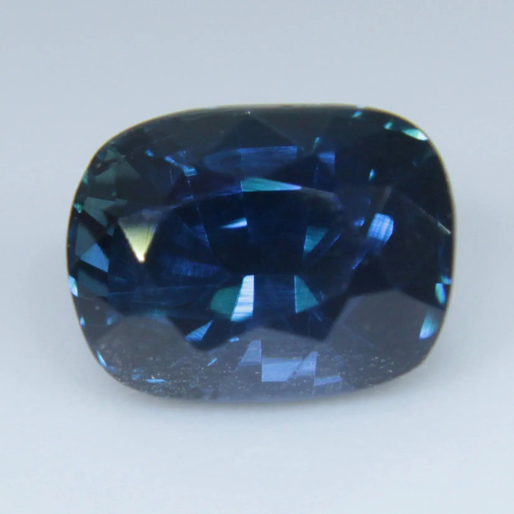 Natural Greenish Blue Sapphire - Sapphirepal