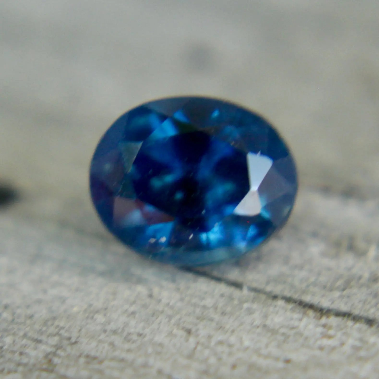 Natural Greenish Blue Sapphire - Sapphirepal