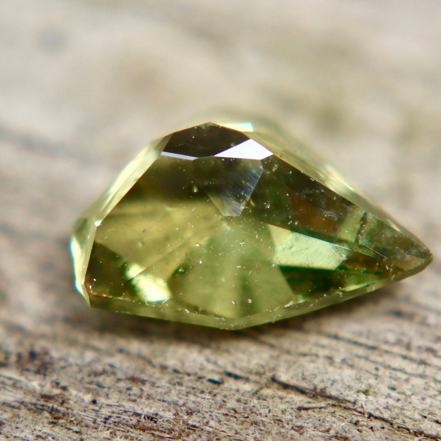 Natural Greenish Yellow Sapphire – 1.59 Carat Ceylon Freeform Cut Loose Gemstone - Sapphirepal
