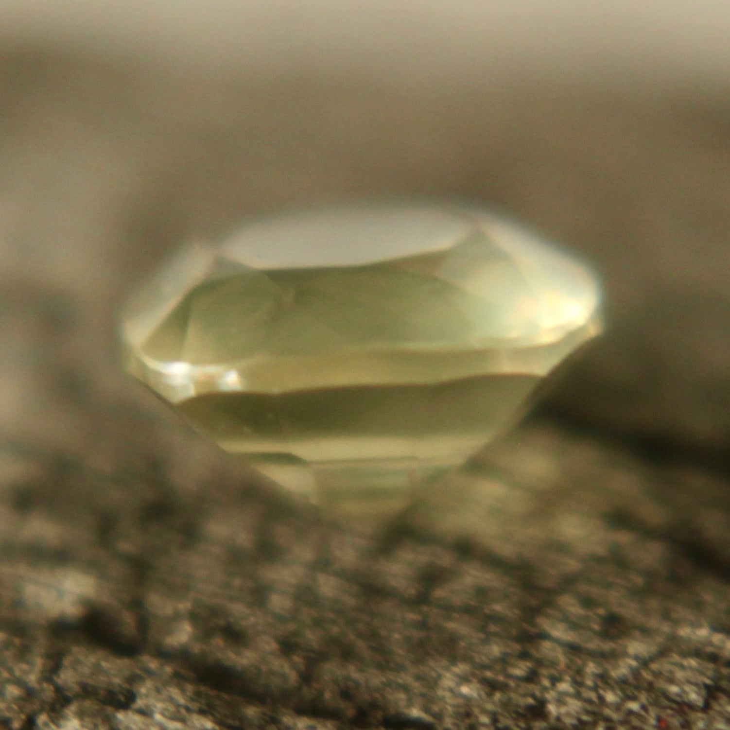 Natural Greenish Yellow Sapphire - Sapphirepal