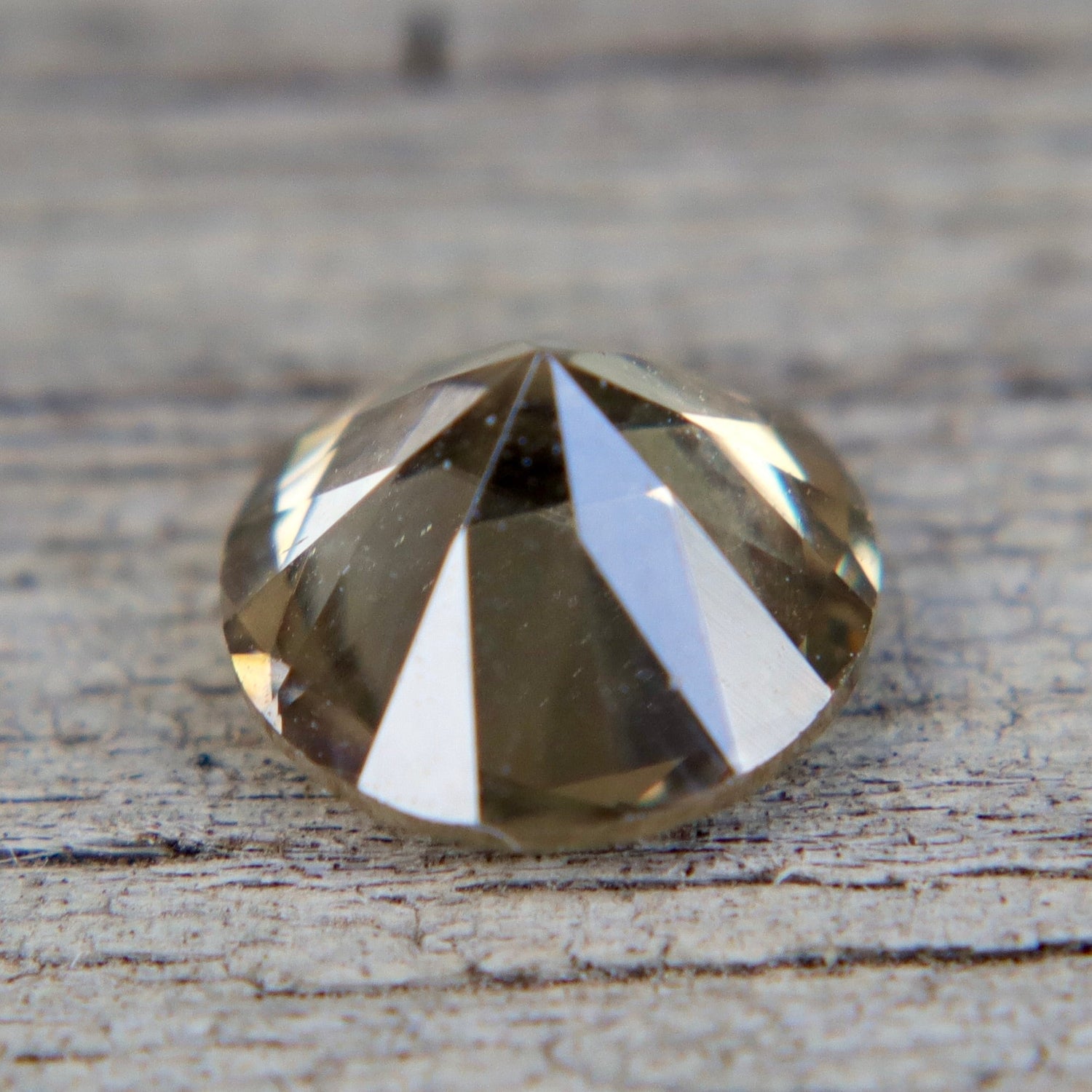 Natural Greenish Yellow Zircon – 1.22 Carat Round Cut from Ceylon - Sapphirepal