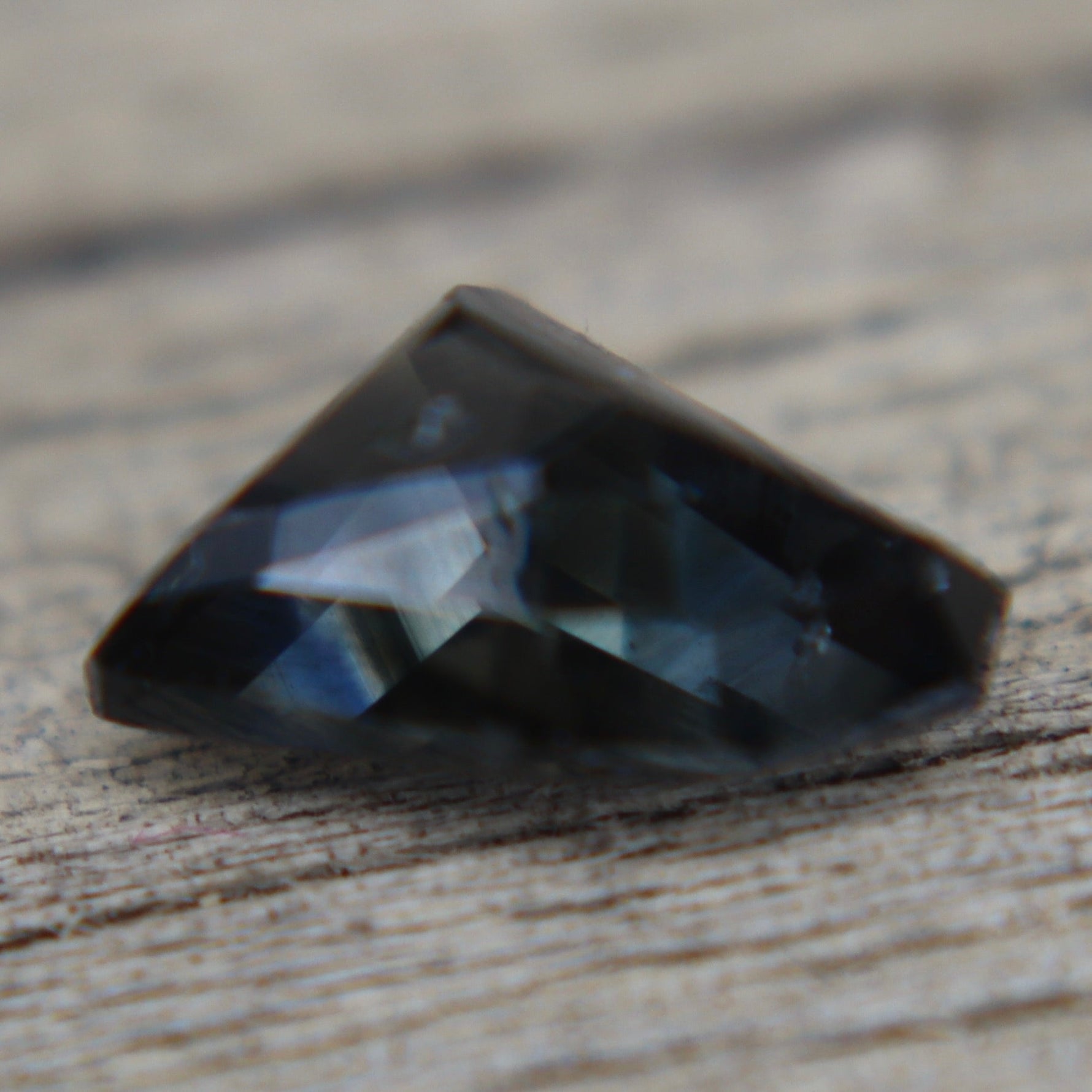 Natural Grey Sapphire 1.48 Carat Freeform – Unheated Ceylon Gemstone - Sapphirepal