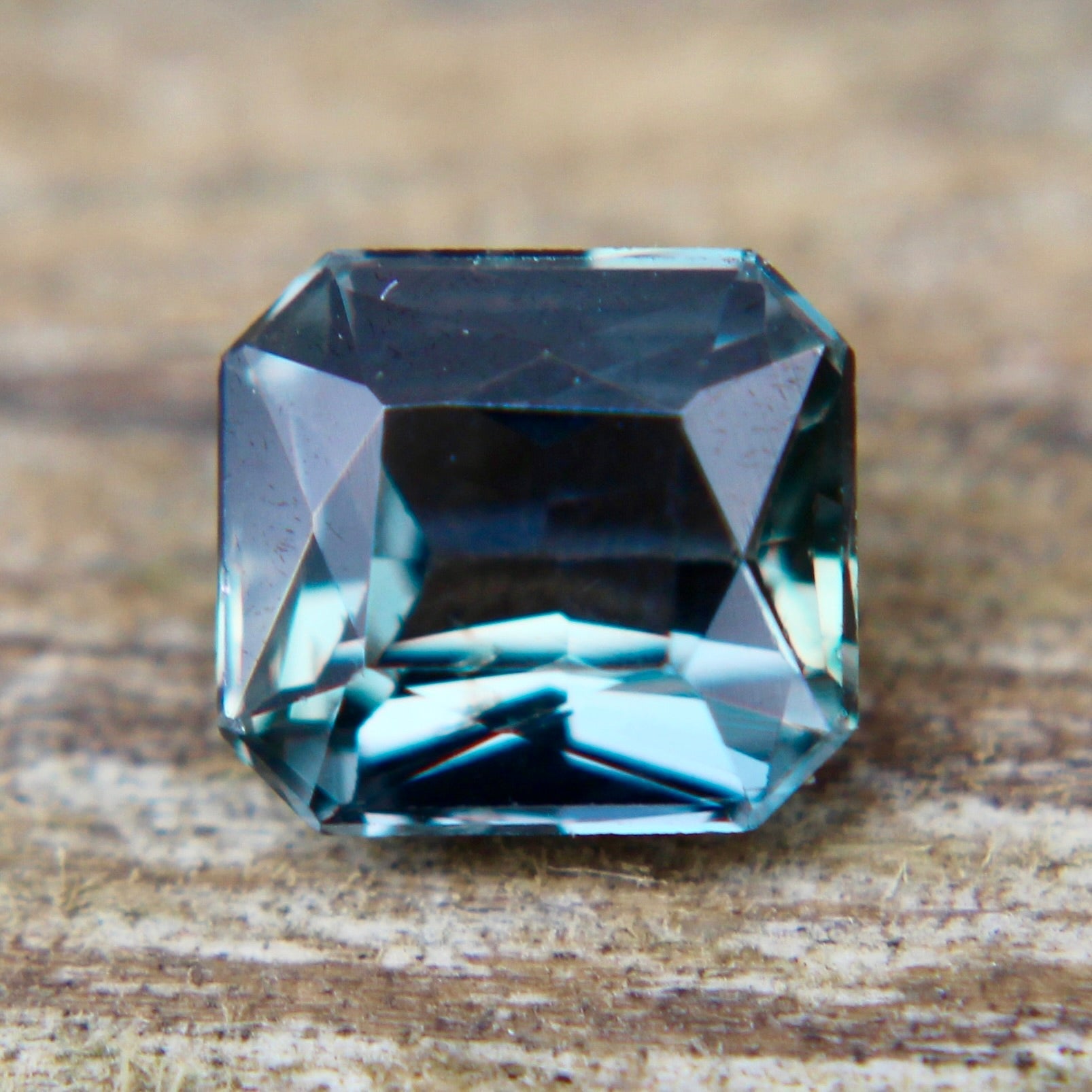 Natural Greyish Green Sapphire - Sapphirepal