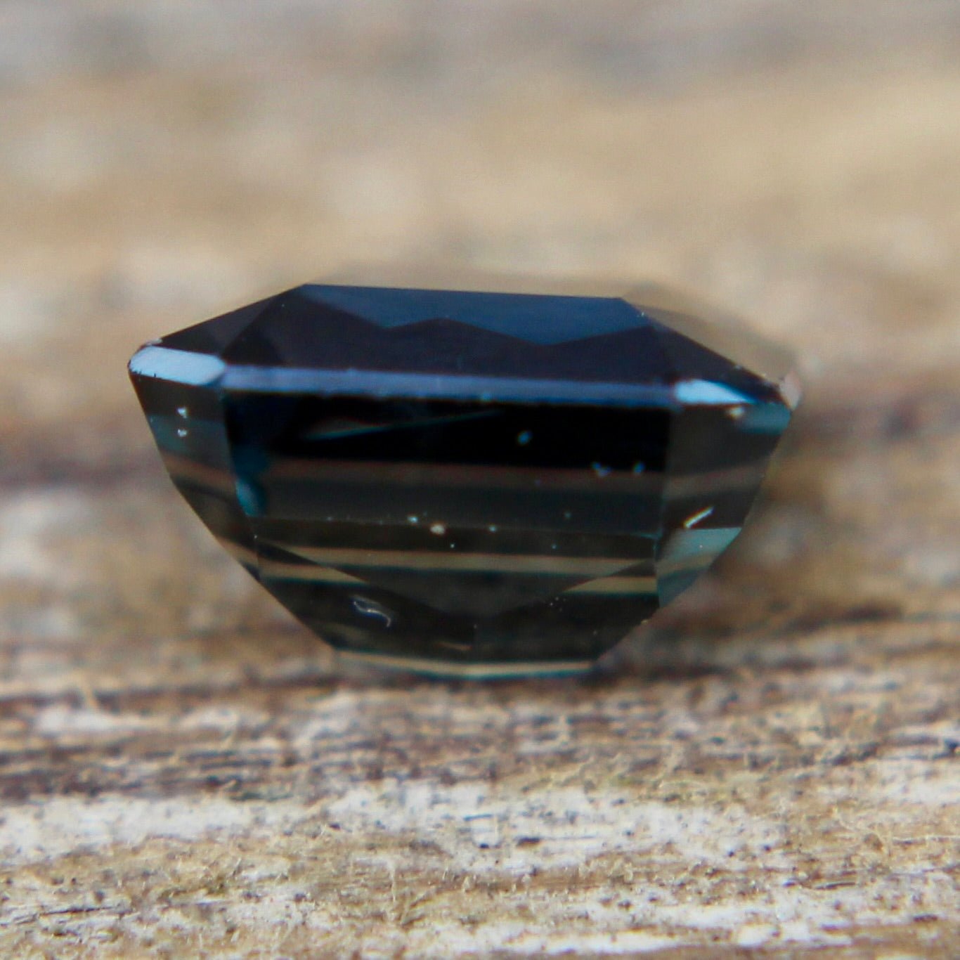 Natural Greyish Green Sapphire - Sapphirepal