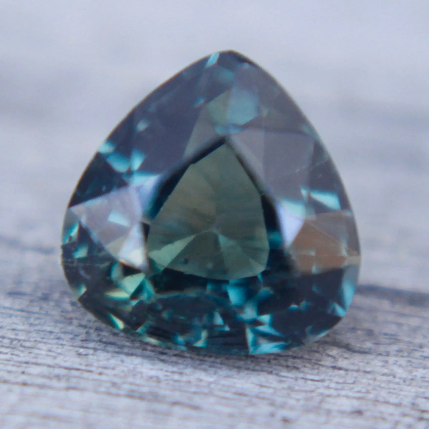 Natural Greyish Green Sapphire - Sapphirepal