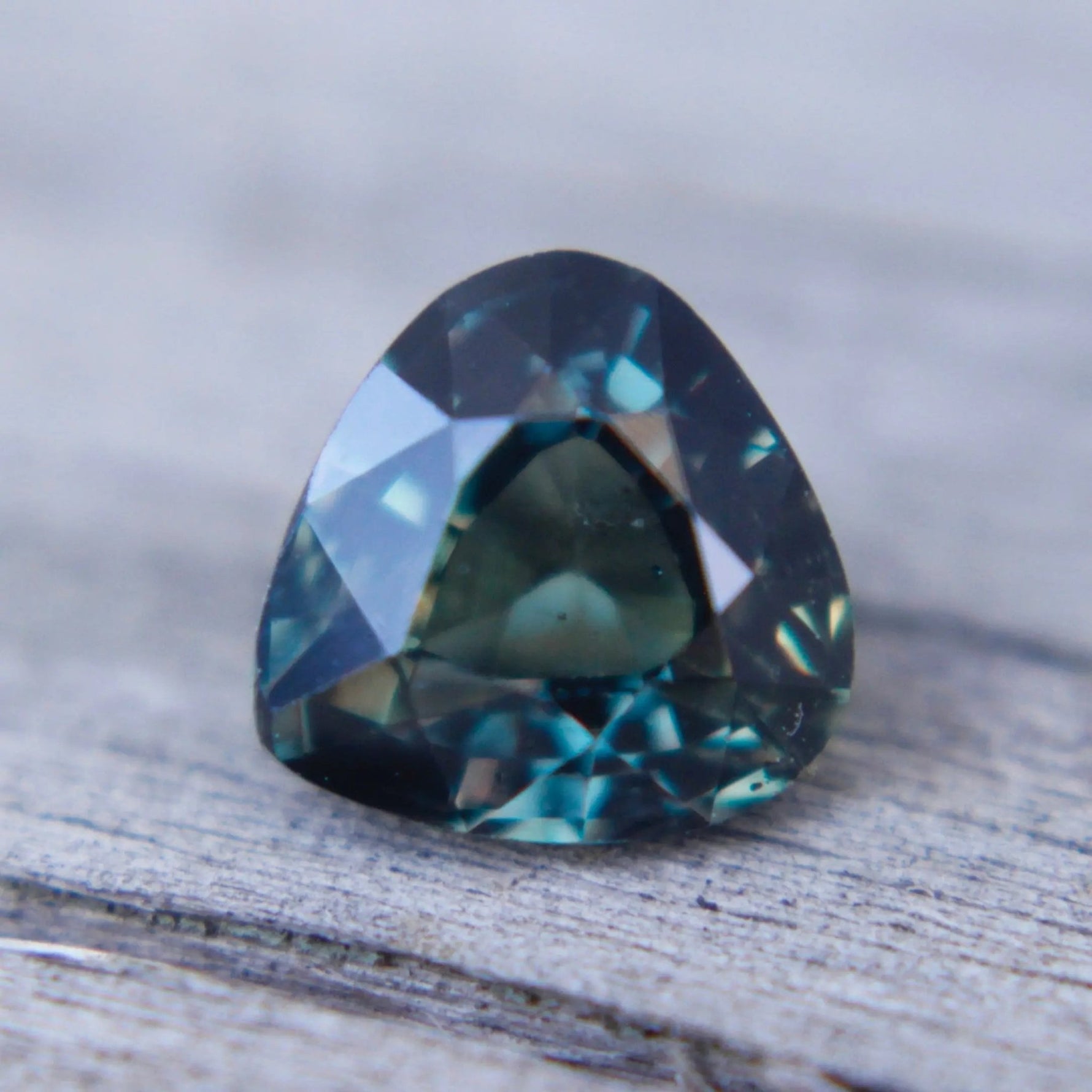 Natural Greyish Green Sapphire - Sapphirepal