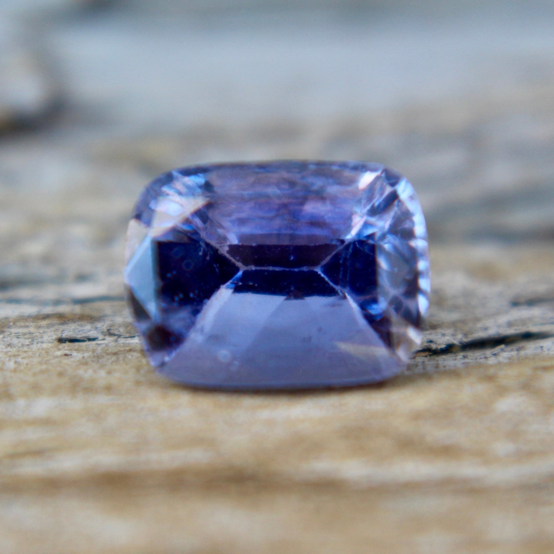 Natural Lavender Sapphire - Sapphirepal