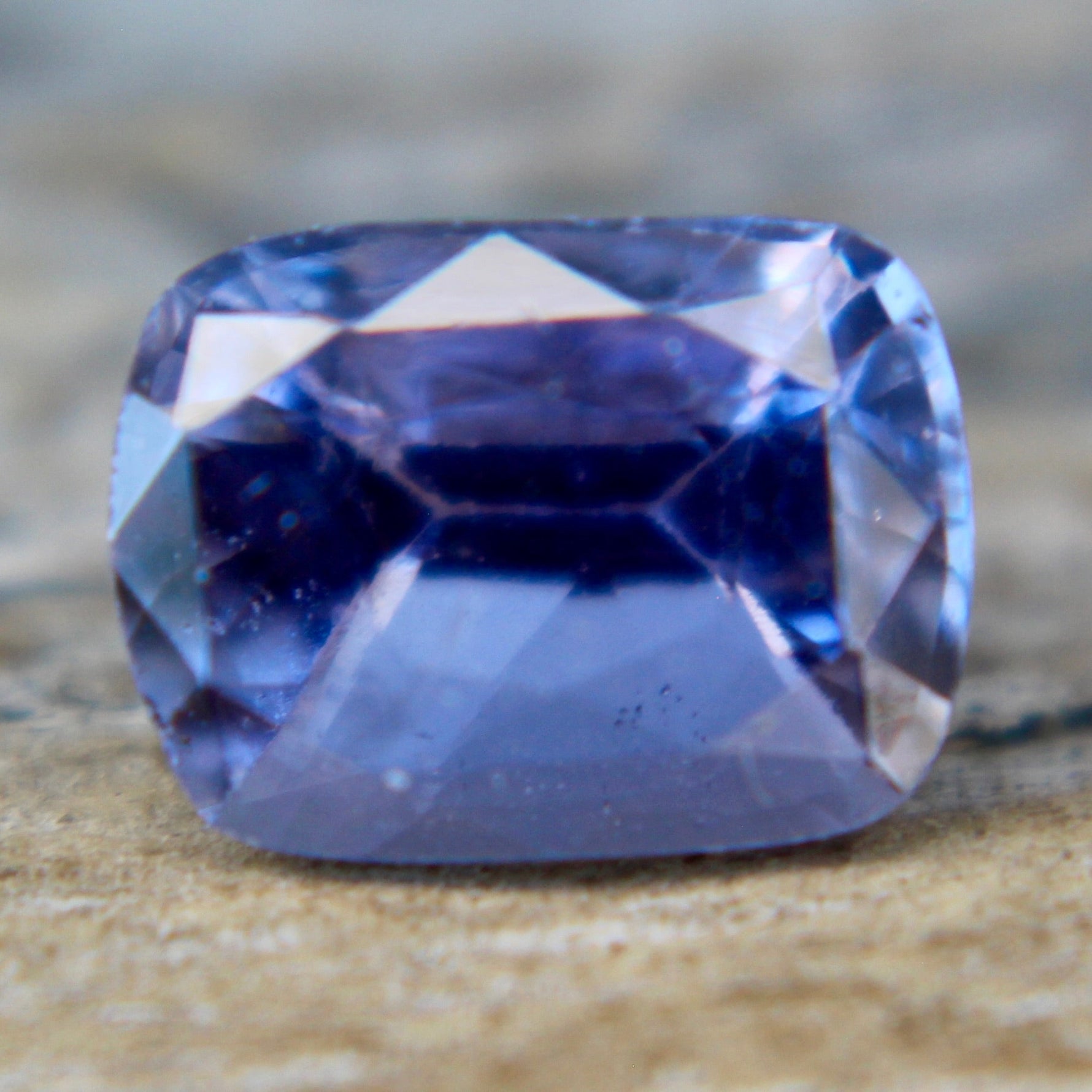 Natural Lavender Sapphire - Sapphirepal