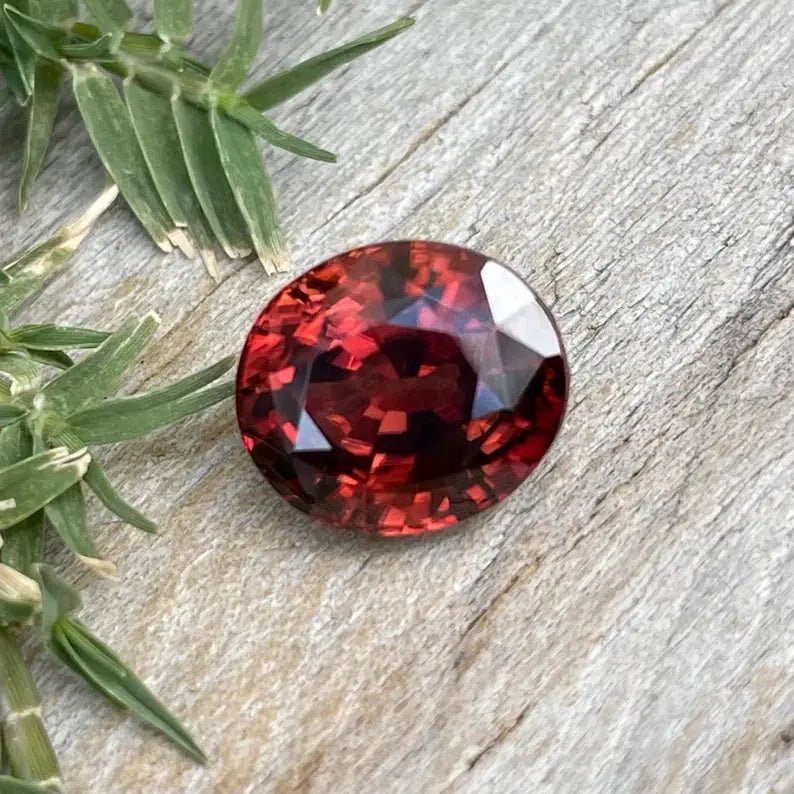 Natural Maroon Zircon - Sapphirepal