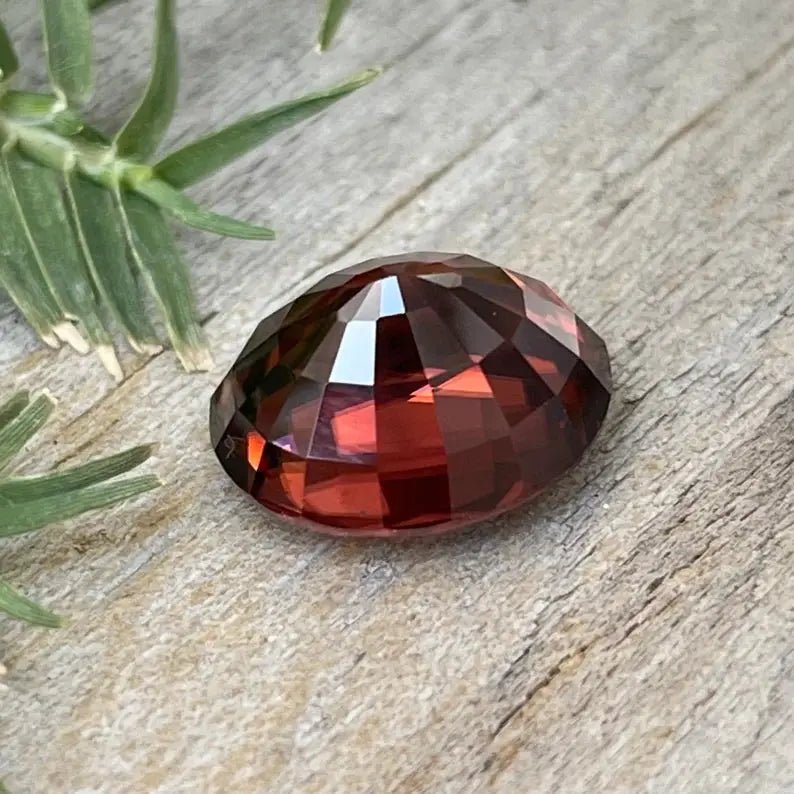 Natural Maroon Zircon - Sapphirepal