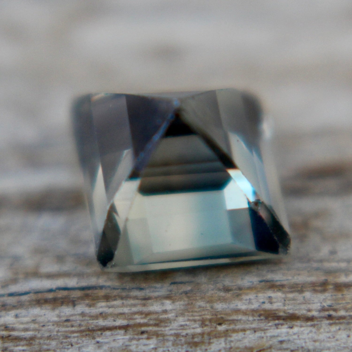 Natural Multi - Coloured Sapphire – 1.18 Carat Kite Cut from Ceylon - Sapphirepal