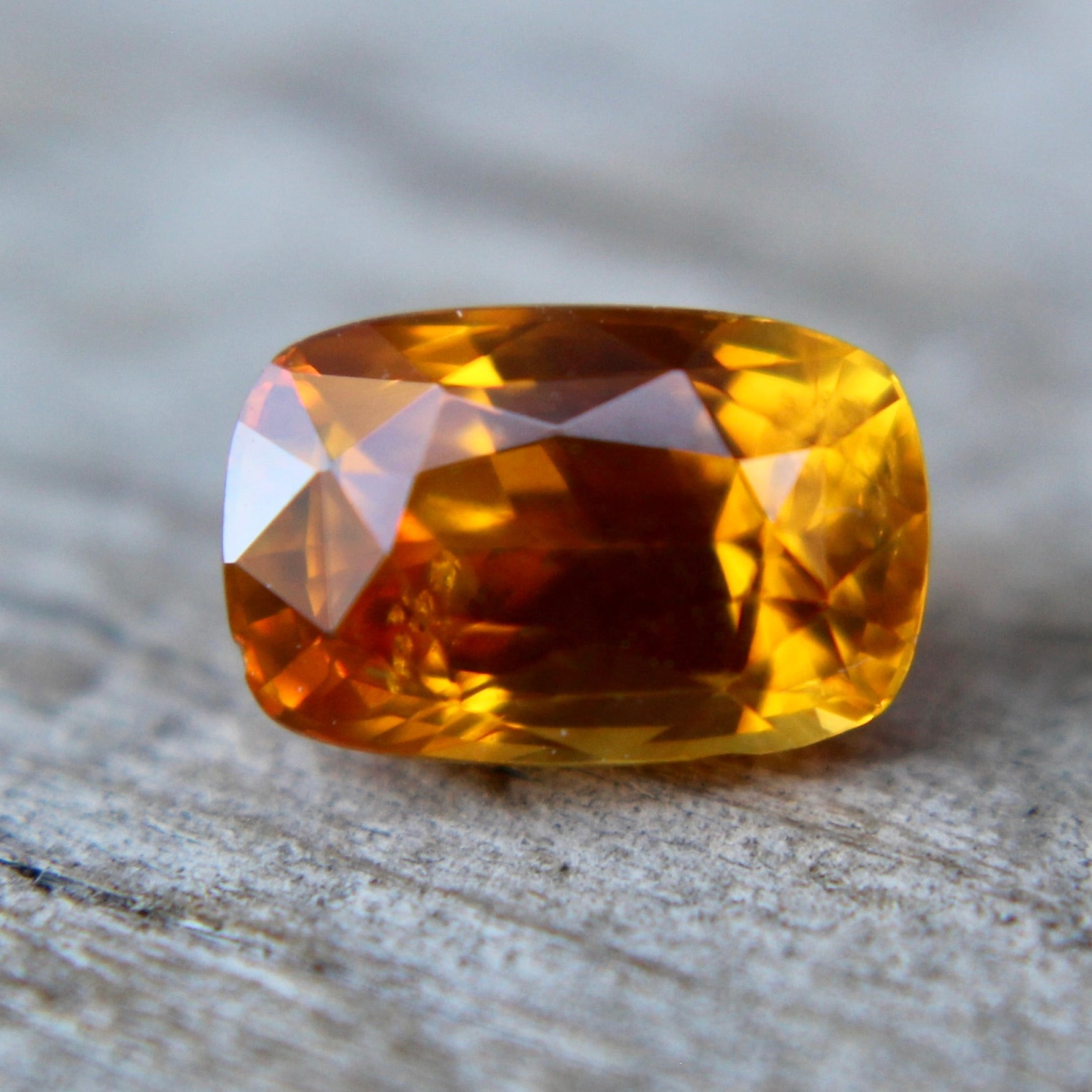 Natural Orange Sapphire - Sapphirepal