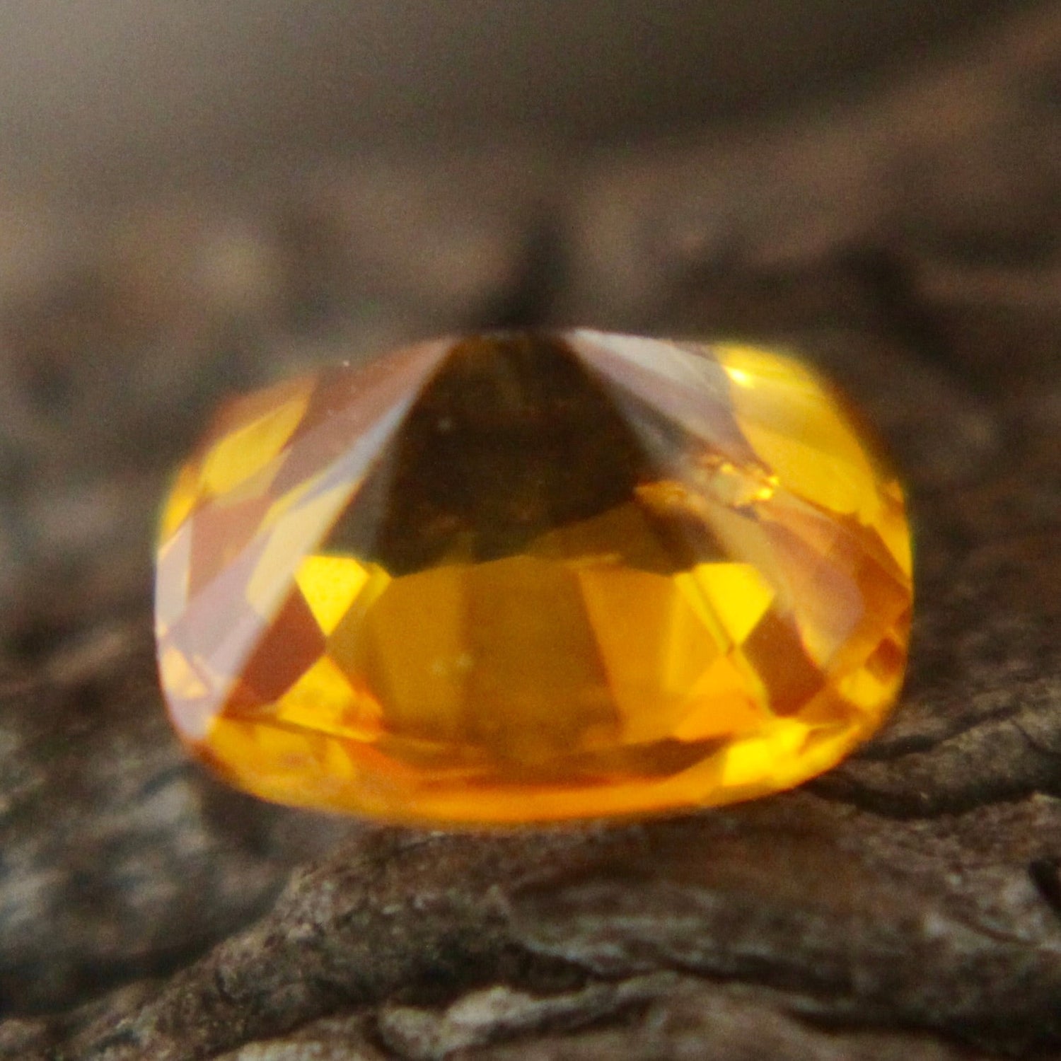 Natural Orange Sapphire - Sapphirepal