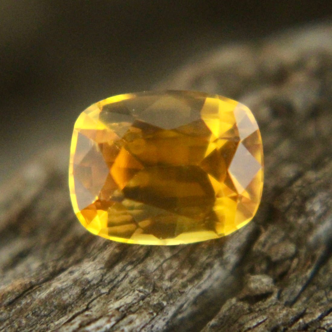 Natural Orangish Yellow Sapphire - Sapphirepal