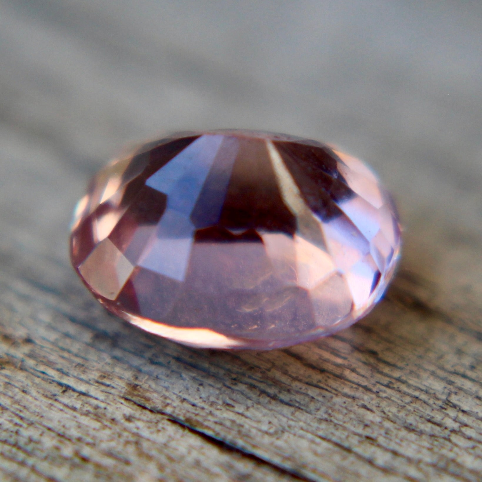 Orange naturel 8,65 Ct Padparadscha Saphir Ovale Certifié Pierre Précieuse Orange naturel 8,65 Ct Padparadscha Saphir Ovale Certifié Pierre Précieuse