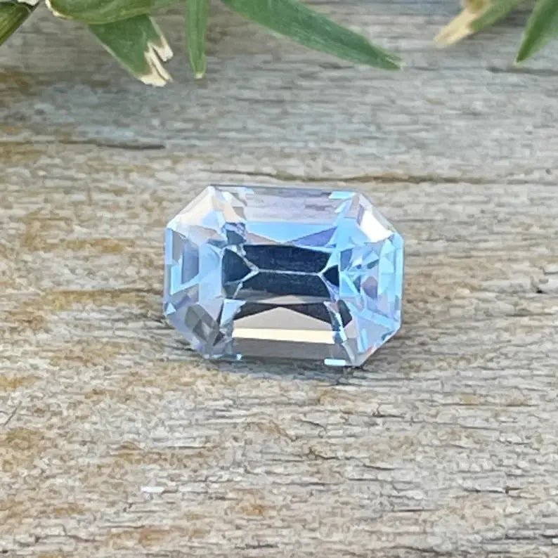 Natural Pale Blue Sapphire - Sapphirepal