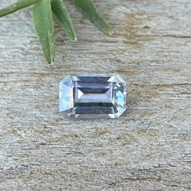 Natural Pale Blue Sapphire - Sapphirepal