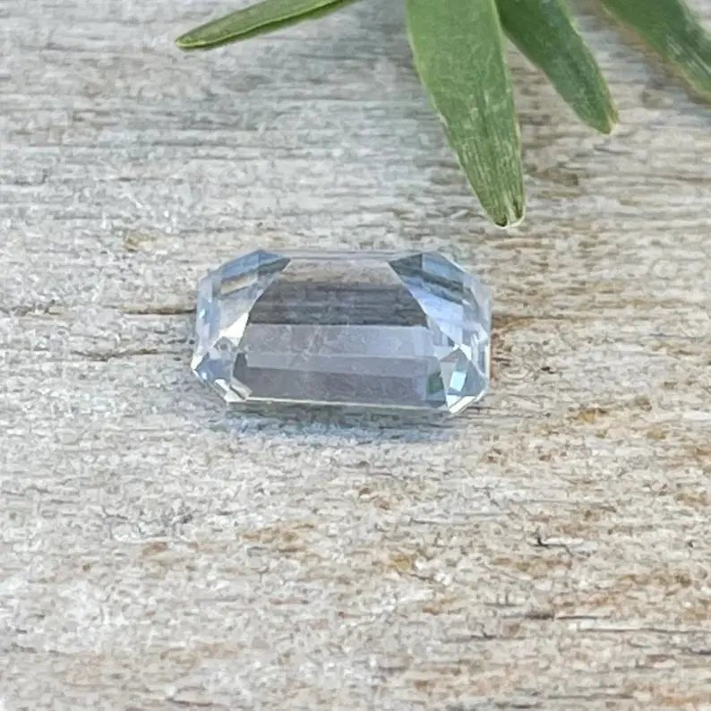 Natural Pale Blue Sapphire - Sapphirepal
