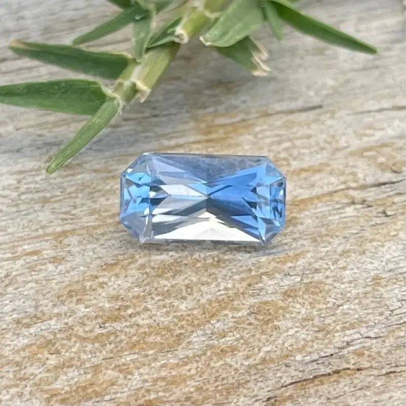 Natural Pale Blue Sapphire - Sapphirepal