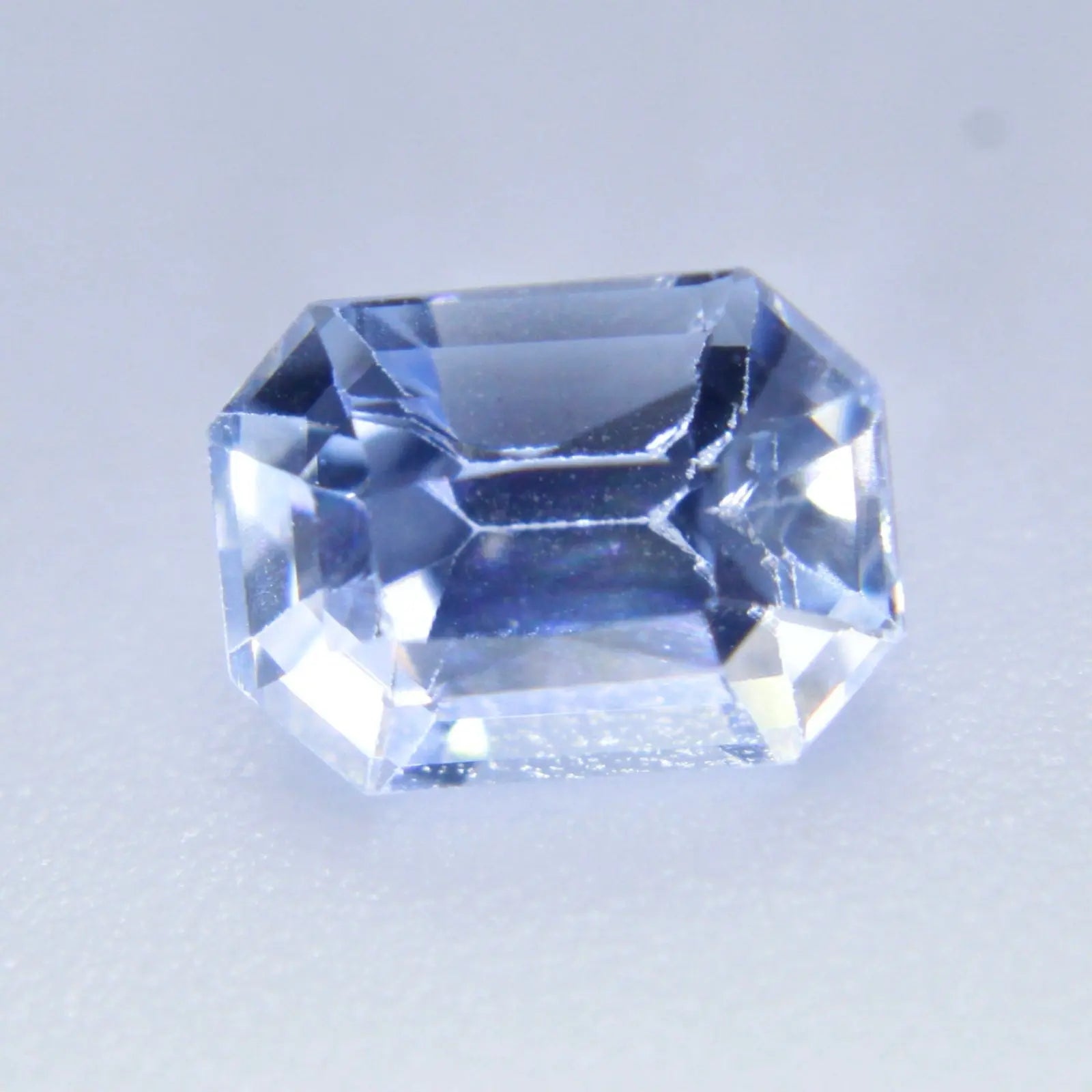 Natural Pale Blue Sapphire - Sapphirepal