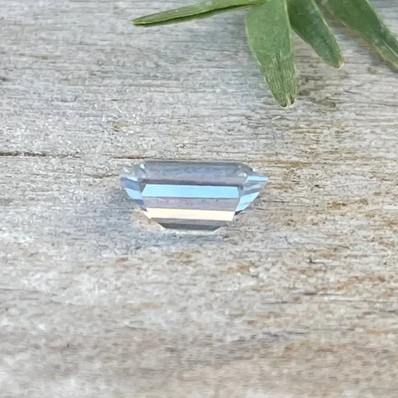 Natural Pale Blue Sapphire - Sapphirepal