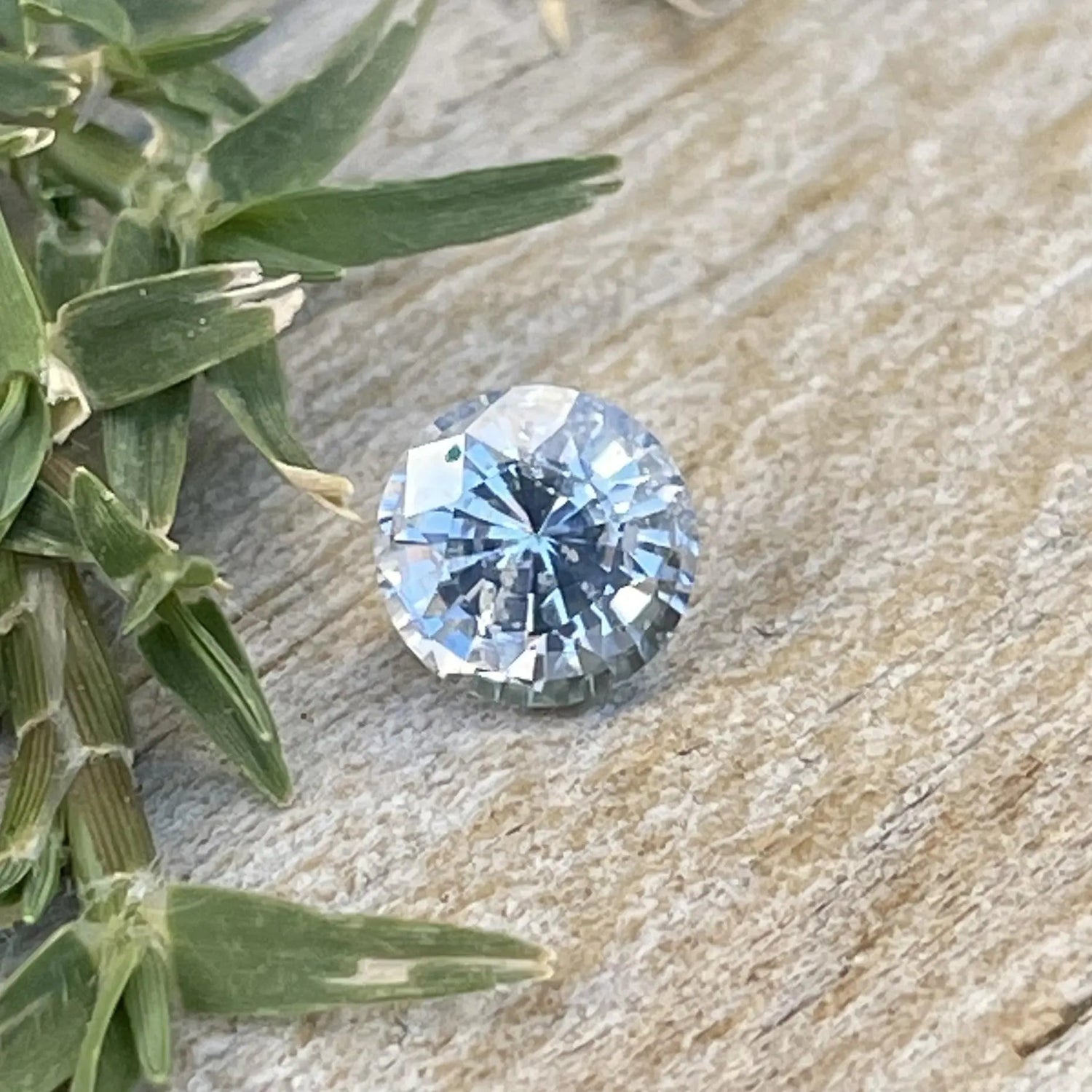 Natural Pale Blue Sapphire - Sapphirepal
