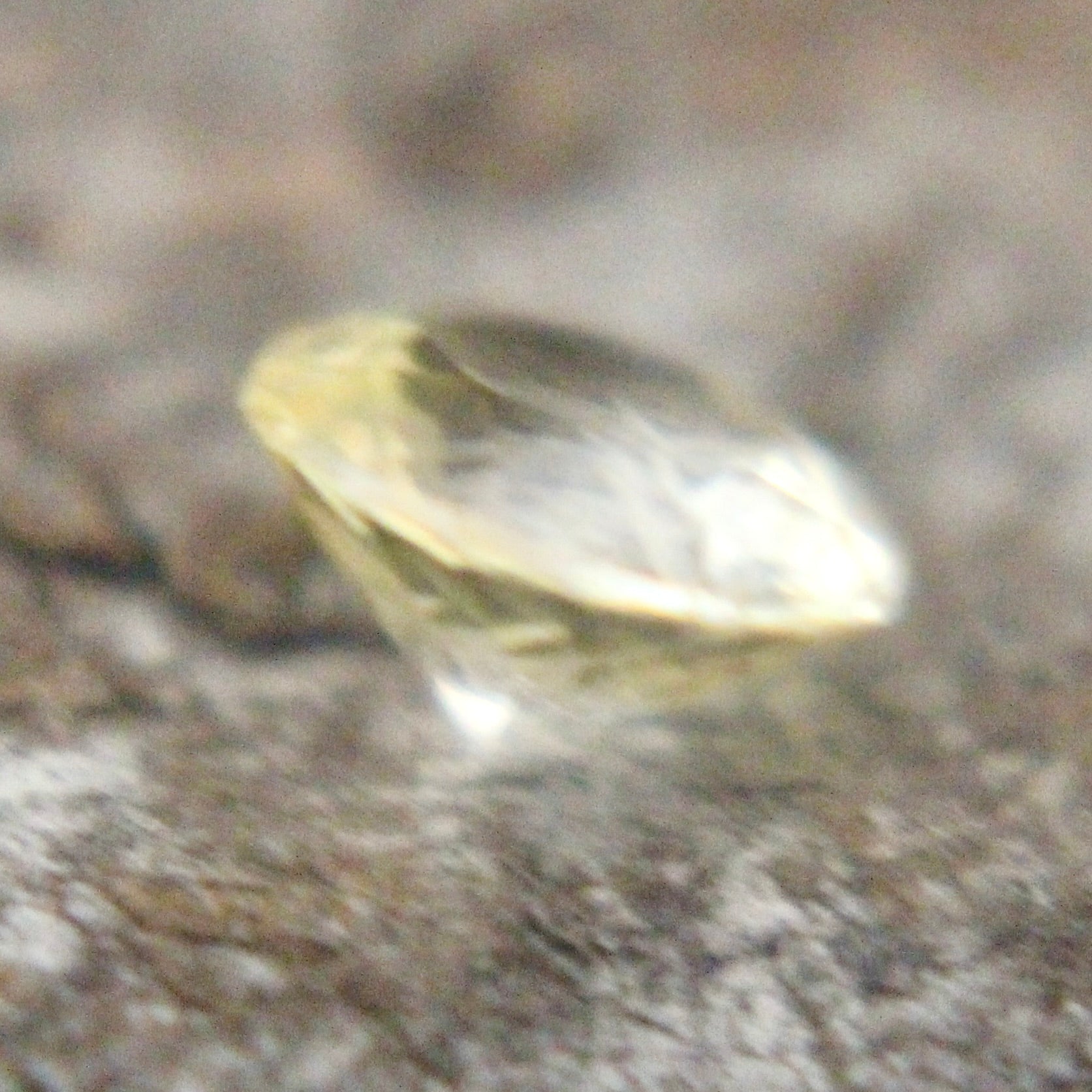 Natural Pale Champagne Sapphire - Sapphirepal