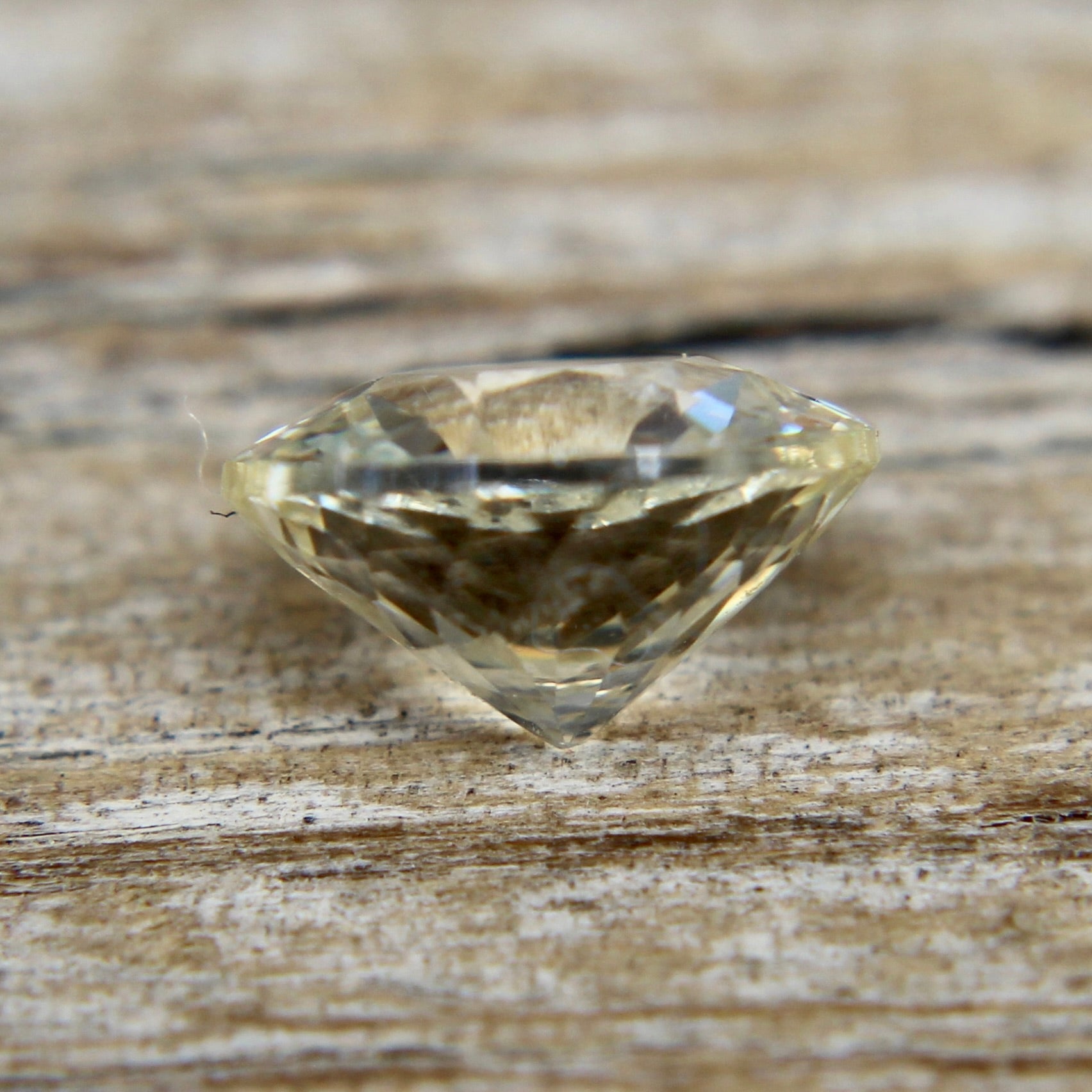 Natural Pale Champagne Sapphire - Sapphirepal