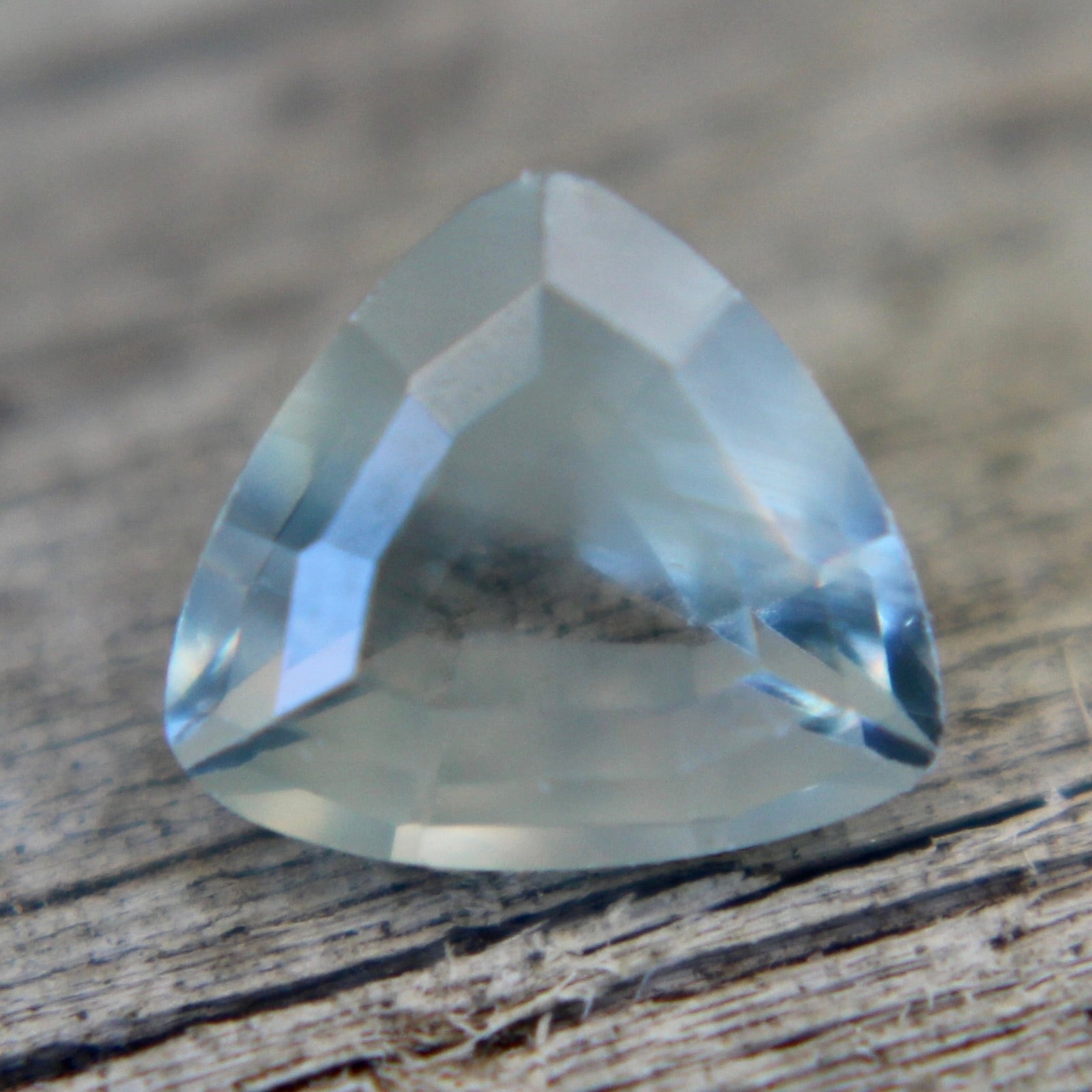 Natural Pale Green Sapphire - Sapphirepal